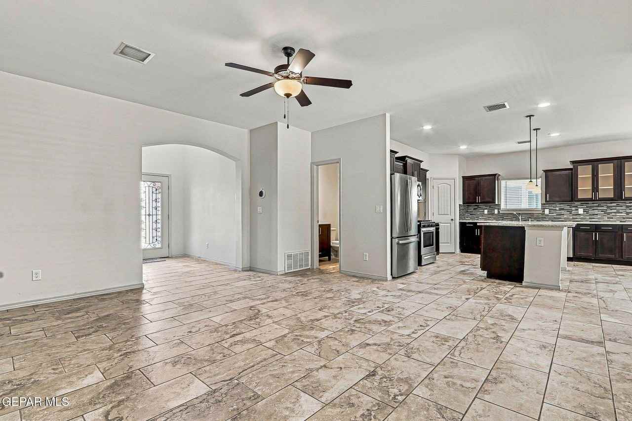 1089 Indigo Sky St - Photo 7 of 48