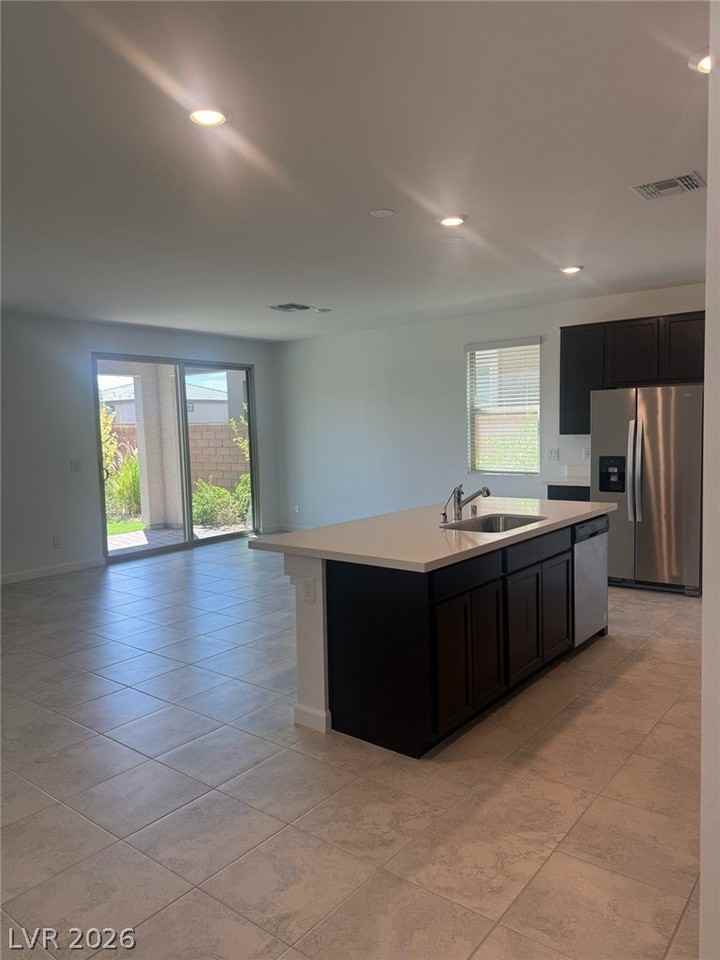 4146 Royal Melody Ct - Photo 7 of 32