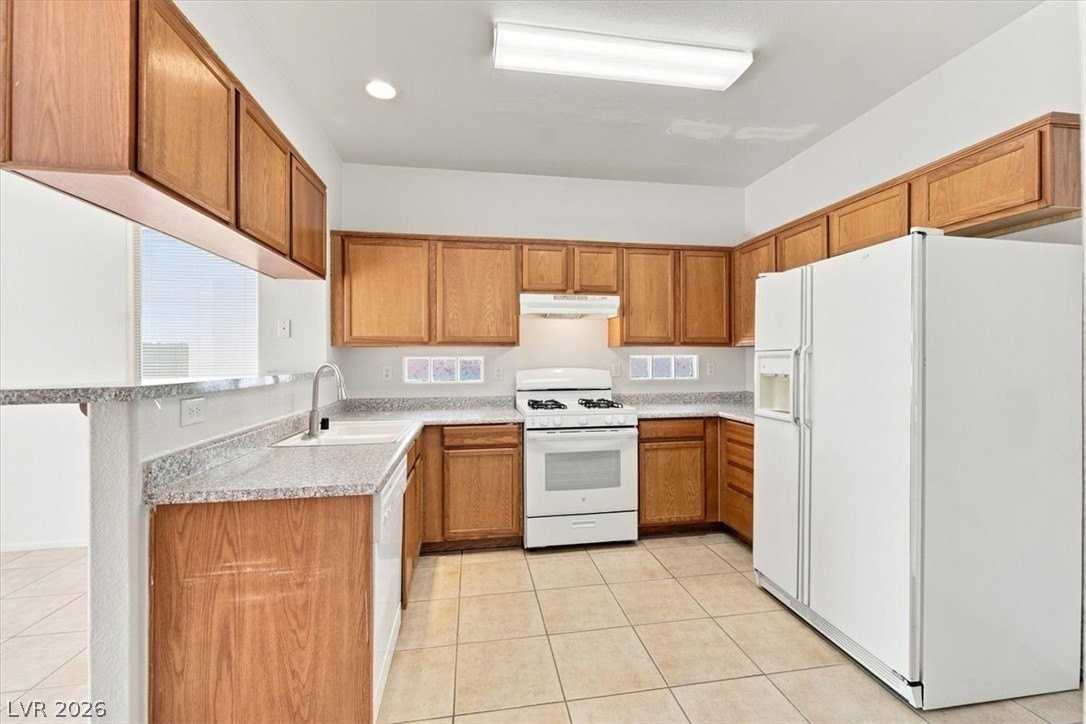 2681 Park Creek Ln - Photo 6 of 23