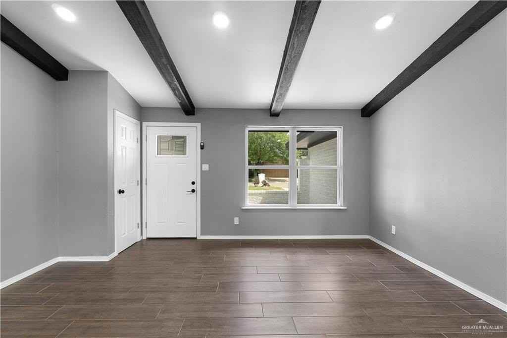 302 Stacie Ln - Photo 2 of 20