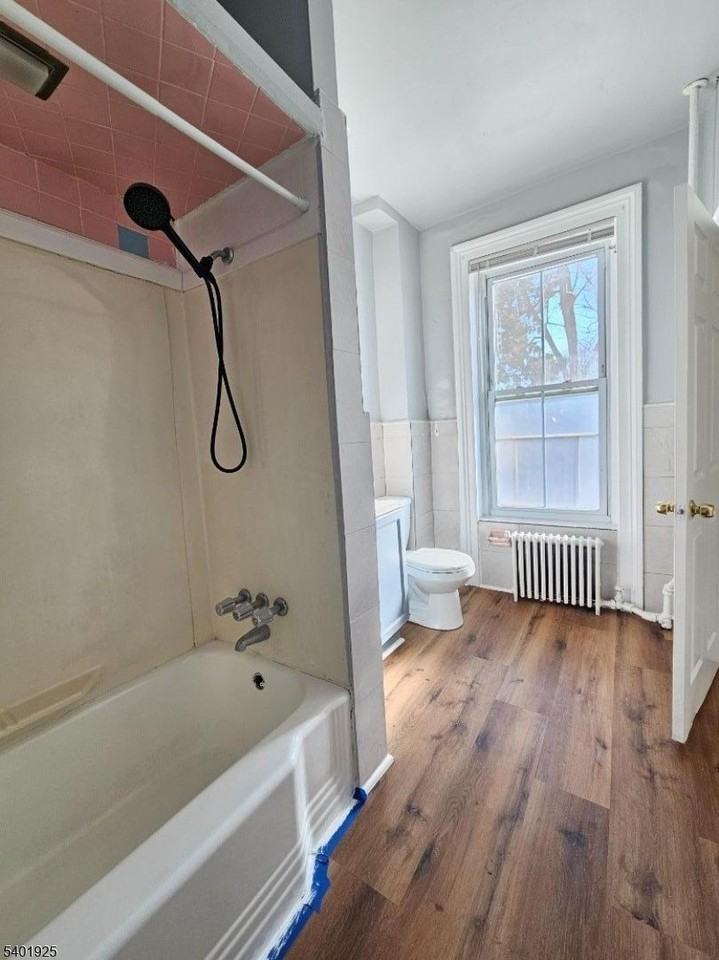 70 Jackson Ave #B - Photo 7 of 7