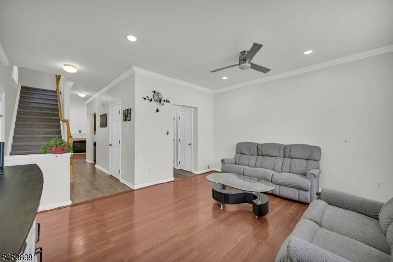 200 Barringer Dr - Photo 5 of 32