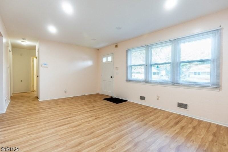 640 Warfield Rd - Photo 2 of 23