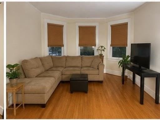 514 Cross St #2 - Photo 3 of 11