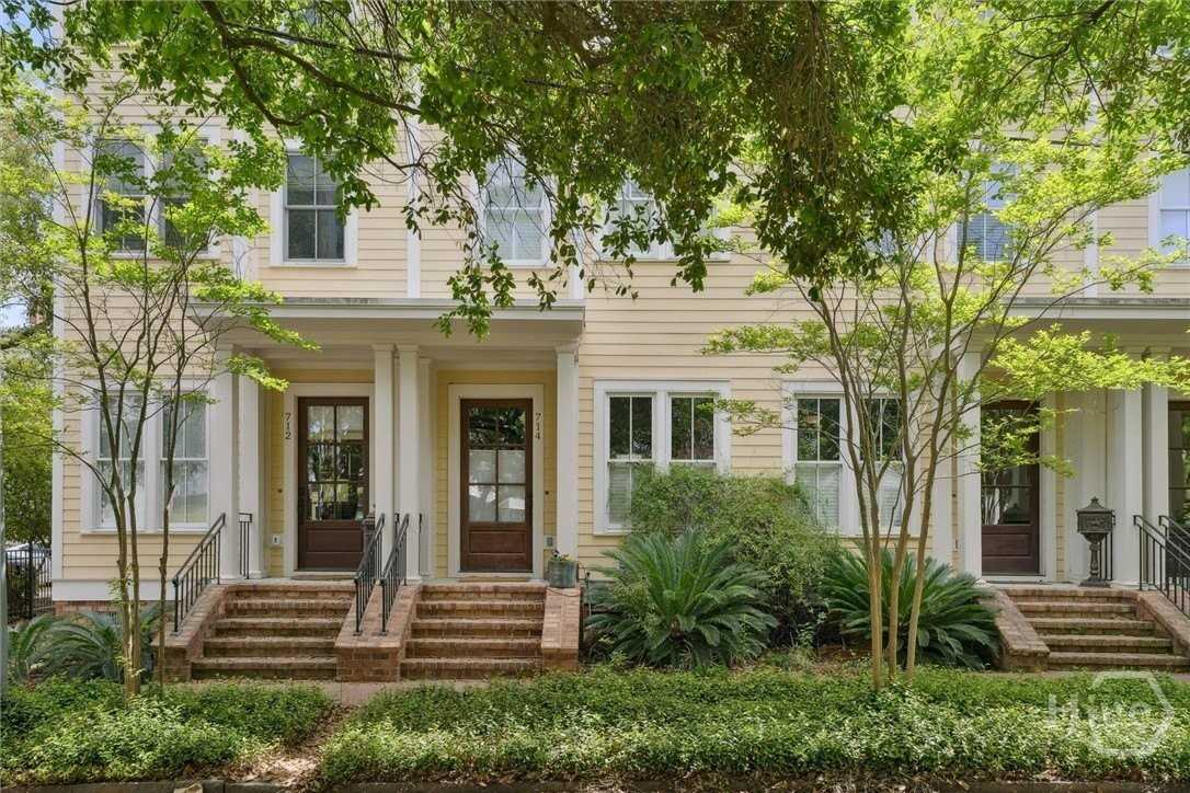 714 Tattnall St - Photo 2 of 33