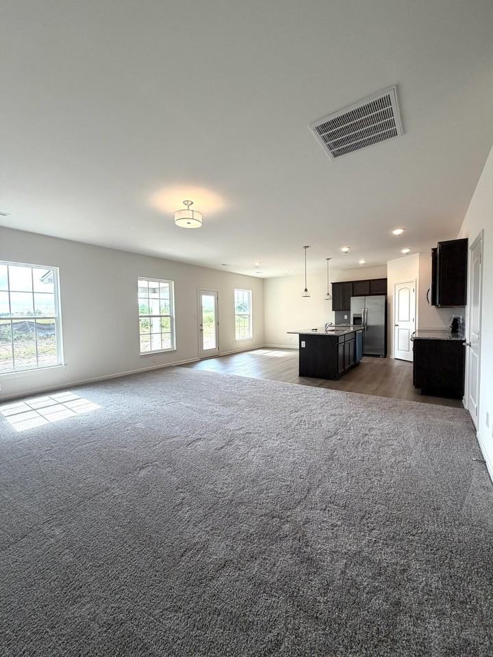 836 Halford Pl - Photo 6 of 26