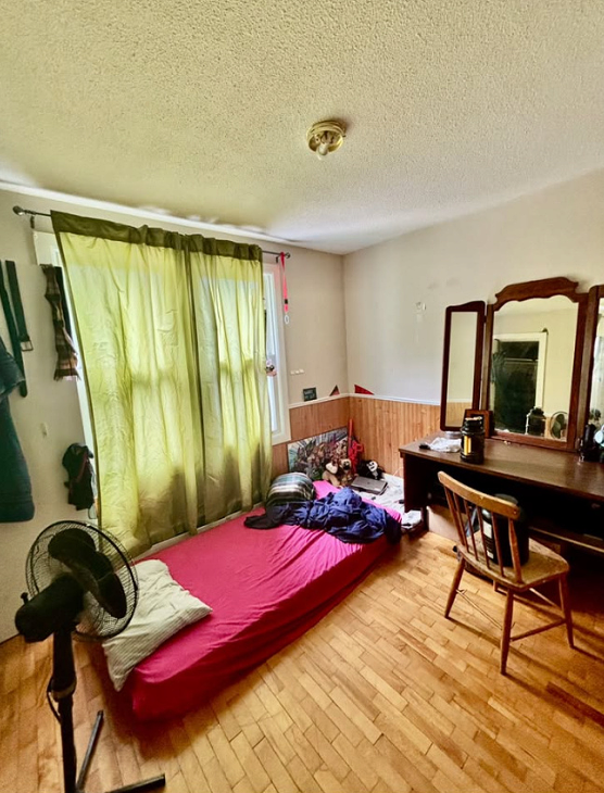 767 Mitchell St Rm 1 - Photo 7 of 10