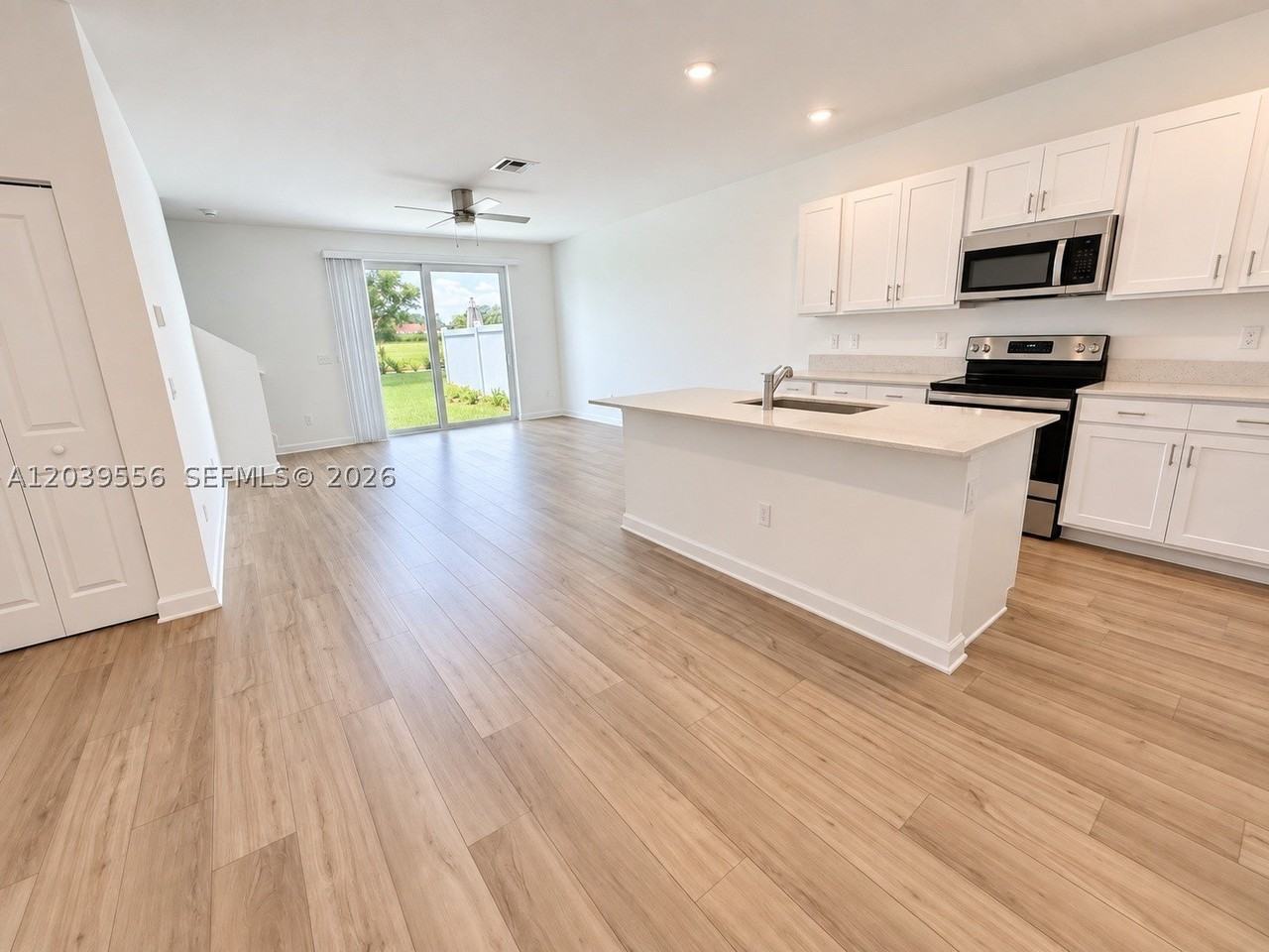 654 Se Lake Falls St #654 - Photo 5 of 21