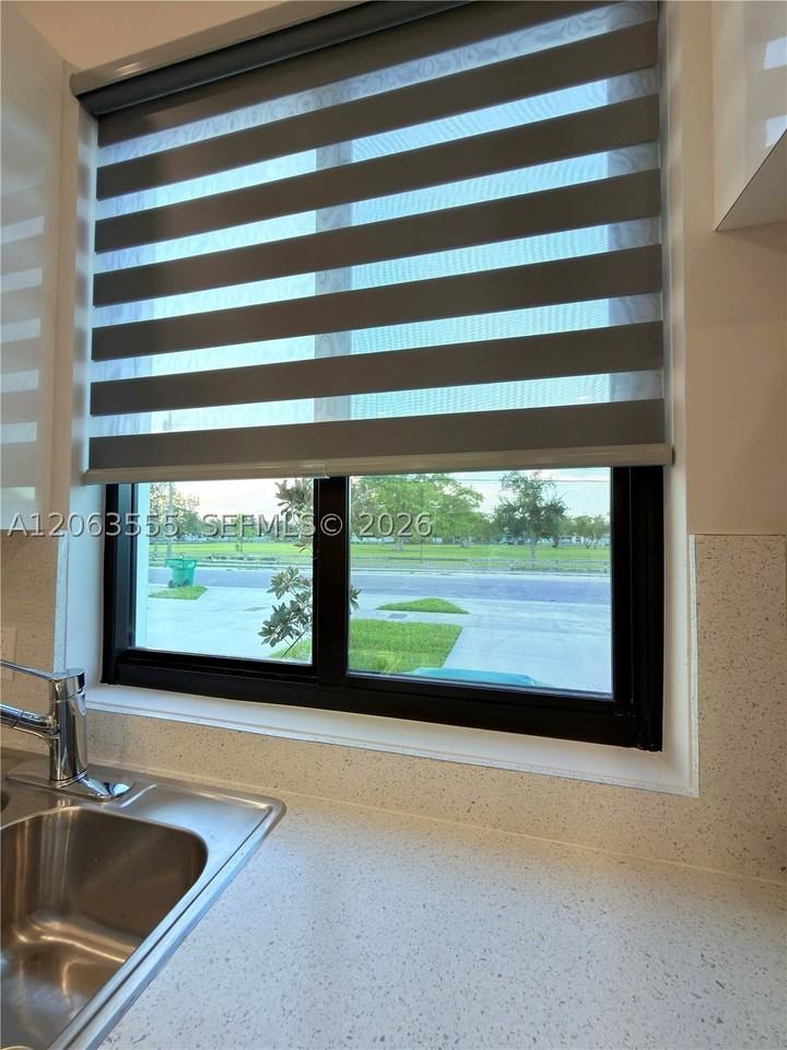 12368 Sw 219th St - Photo 6 of 19