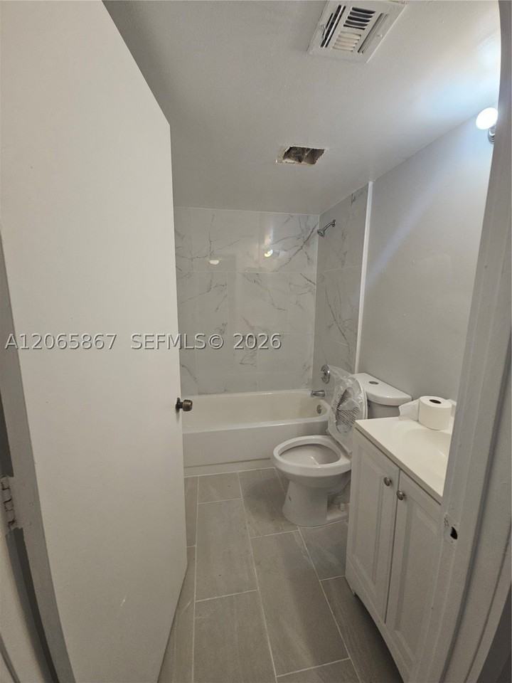 713 Gardens Dr #205 - Photo 6 of 9