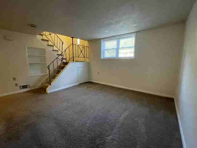 48 Dogwood Ct Apt E - Photo 2 of 10