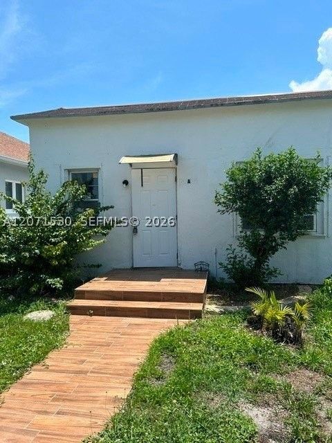 213 Sw 11th St #A