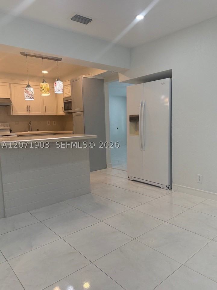 4210 Ne 12th Ter #4210 - Photo 2 of 24