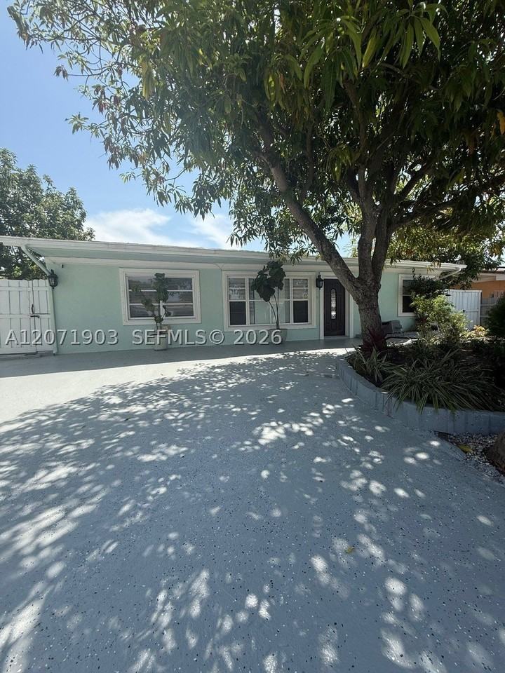 4210 Ne 12th Ter #4210 - Photo 3 of 24