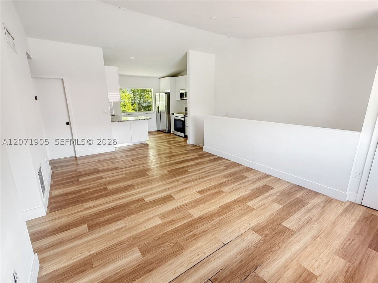 8035 Lake Dr #205 - Photo 5 of 11