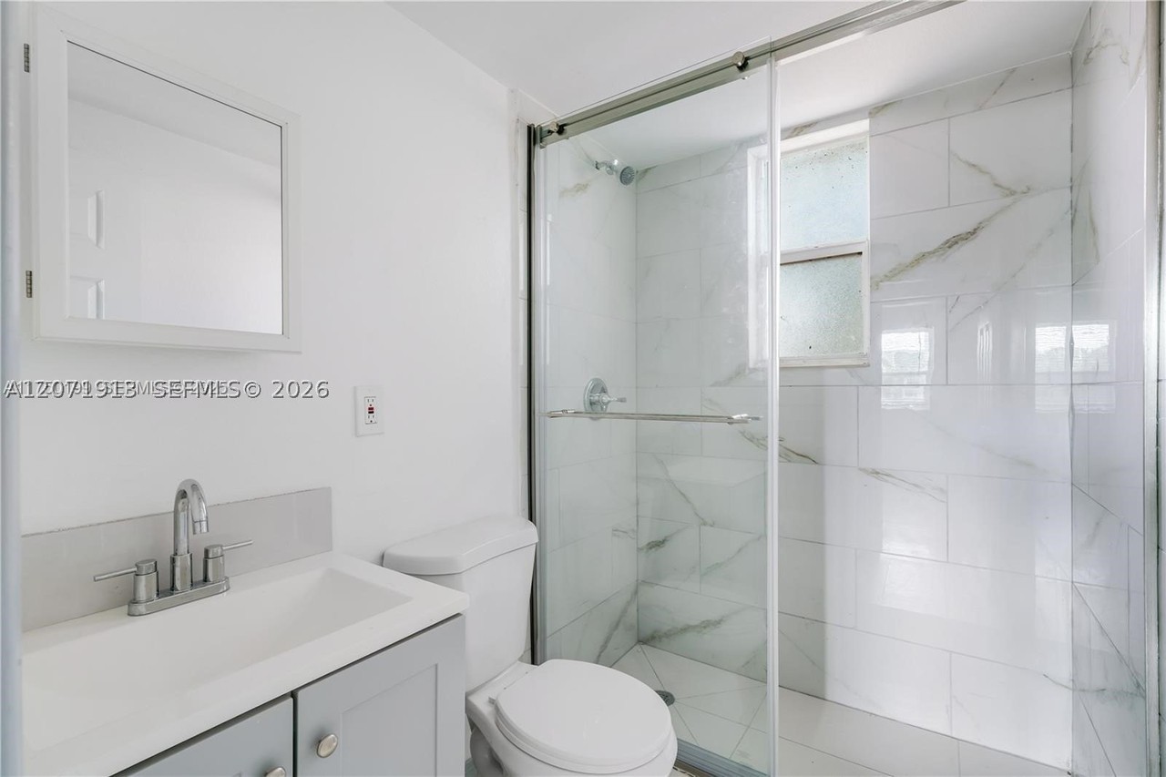 1281 Nw 61st St #31 - Photo 5 of 11