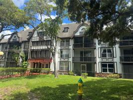 featured image of 3740 Inverrary Dr #2Q