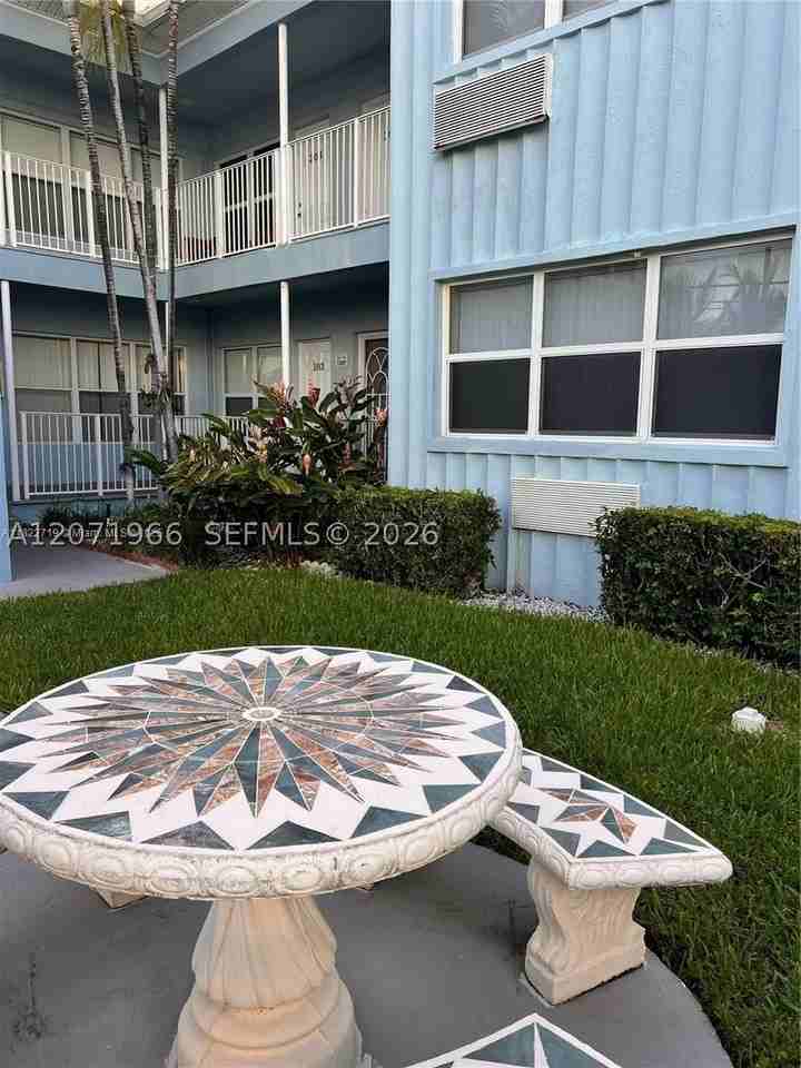 315 Van Buren St #107B - Photo 6 of 29
