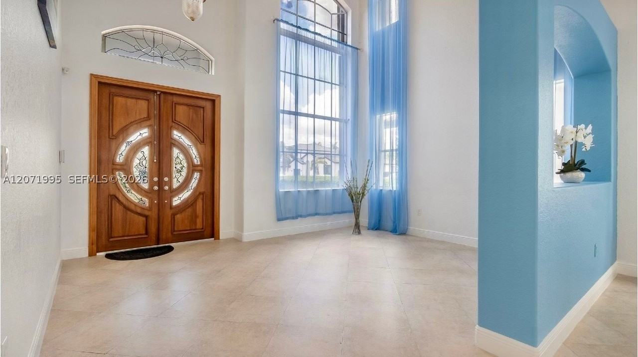 1421 Sw 153rd Path - Photo 5 of 24