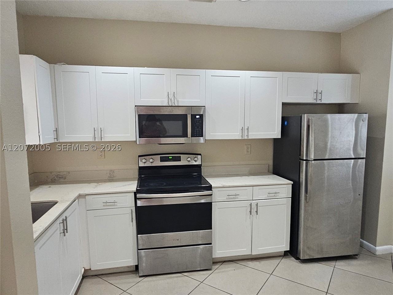 3860 Tree Tops Rd - Photo 3 of 28
