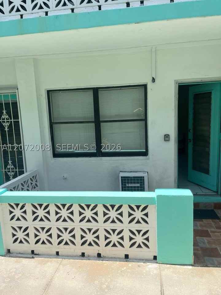 6498 Collins Ave #40 - Photo 5 of 6