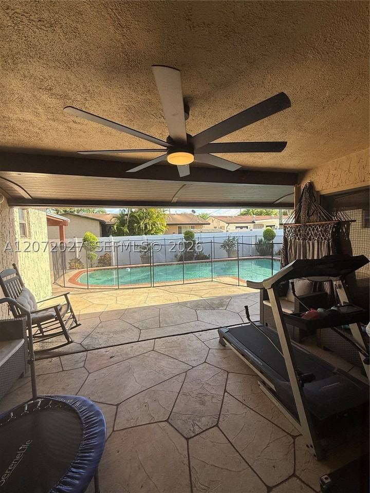 11450 Nw 30th Pl - Photo 7 of 15