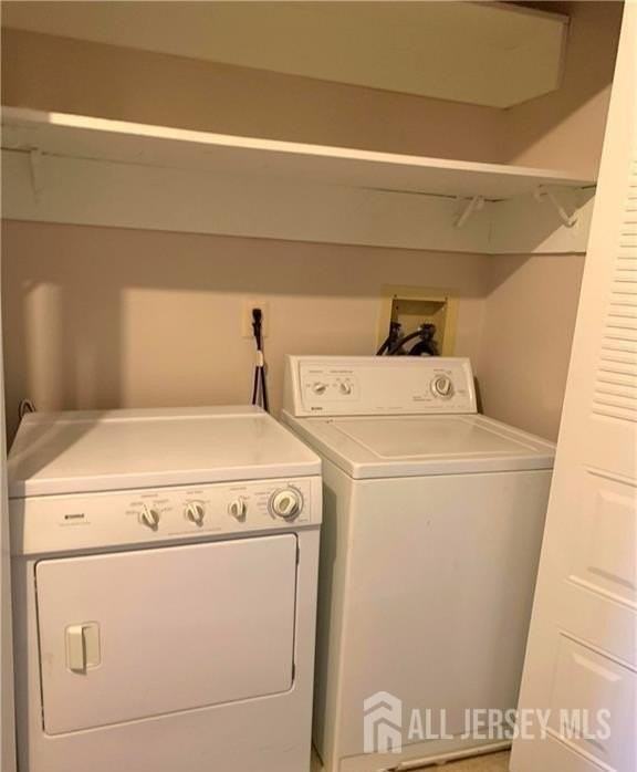 536 Manchester Ct - Photo 4 of 20