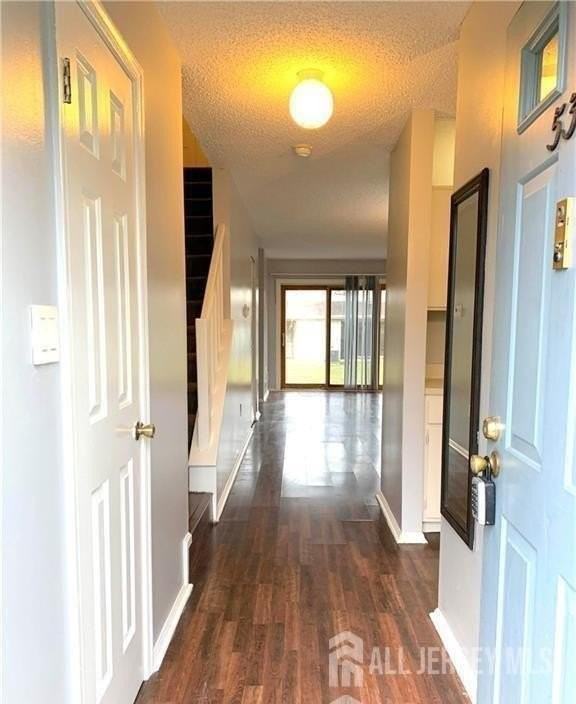 536 Manchester Ct - Photo 6 of 20
