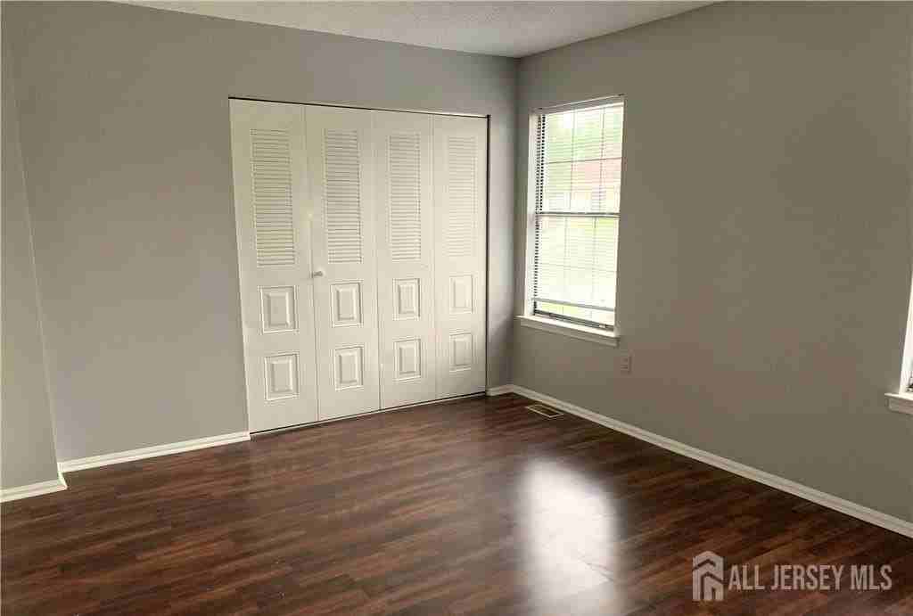 536 Manchester Ct - Photo 7 of 20