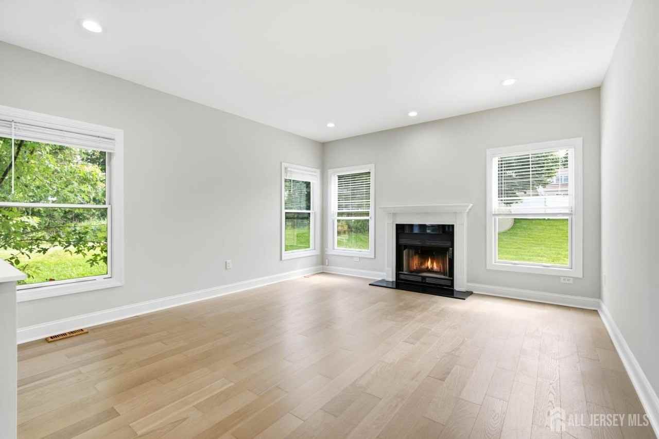 33 Melbloum Ln - Photo 5 of 34