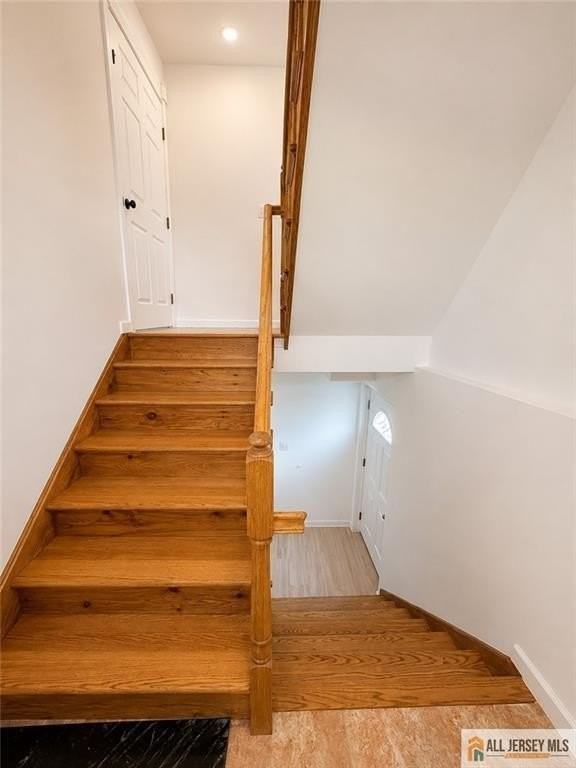 217 Van Buren St - Photo 3 of 18