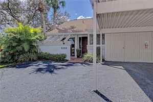 featured image of 5256 Myrtle Wood #22