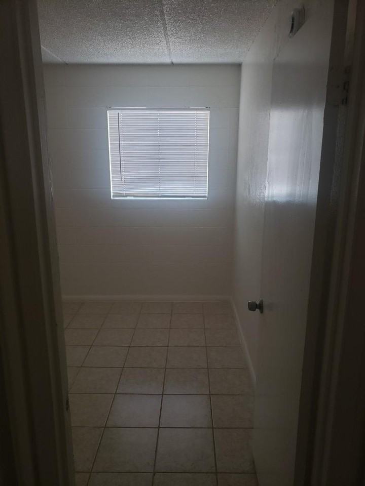 401 N D St - Photo 6 of 10