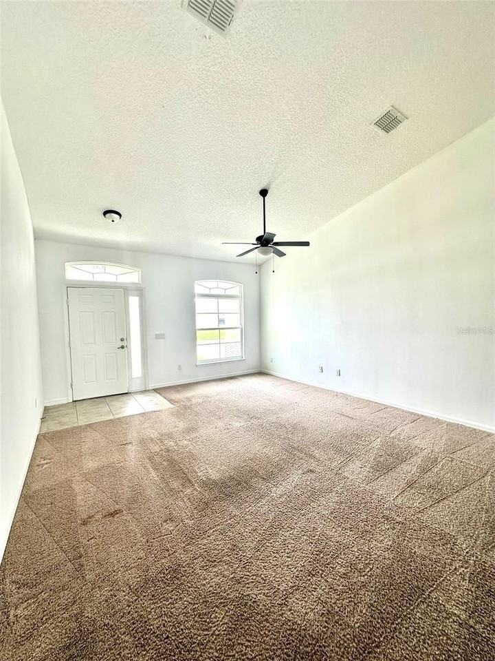 102 Aurelia Ct - Photo 4 of 19