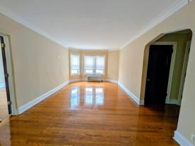 6701 N Greenview Ave - Photo 1 of 1