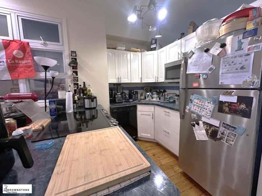 509 Henry St - Photo 3 of 7