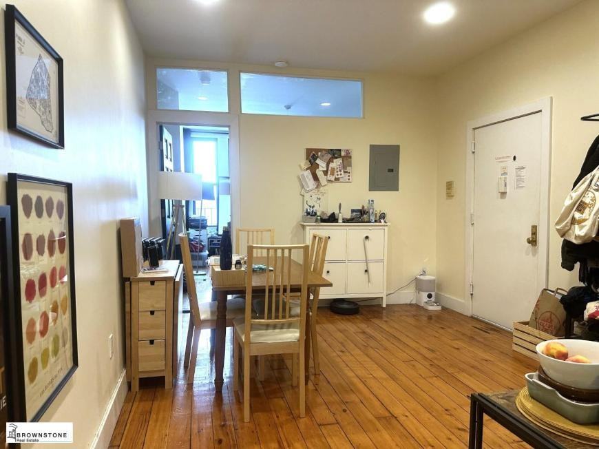 509 Henry St - Photo 5 of 7