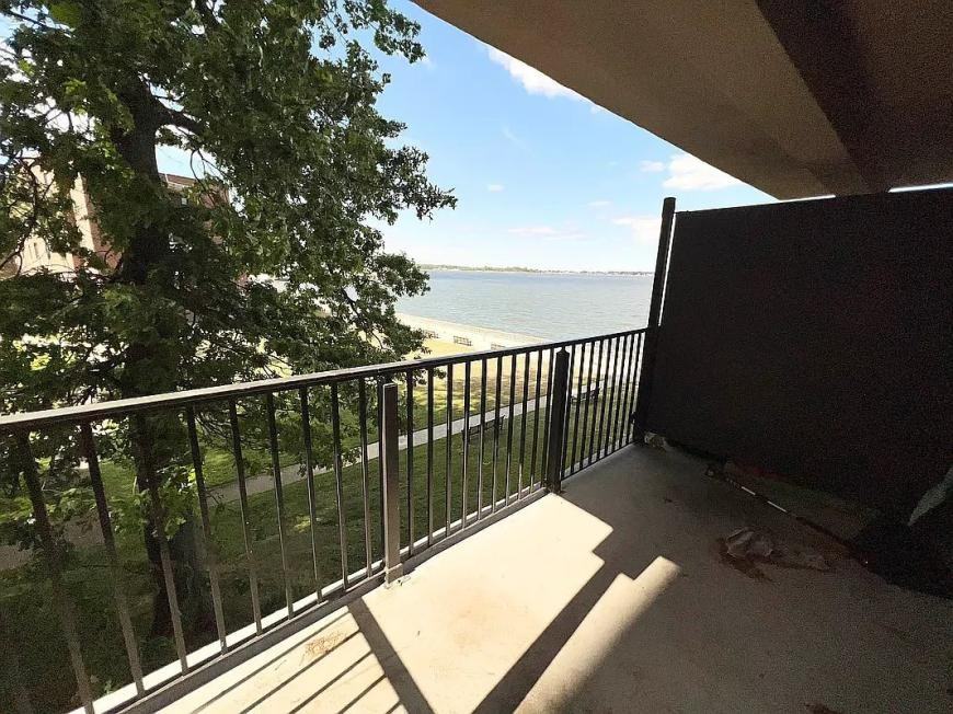 1130 Stadium Ave - Photo 3 of 9