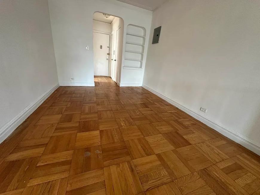 2265 University Ave - Photo 3 of 4