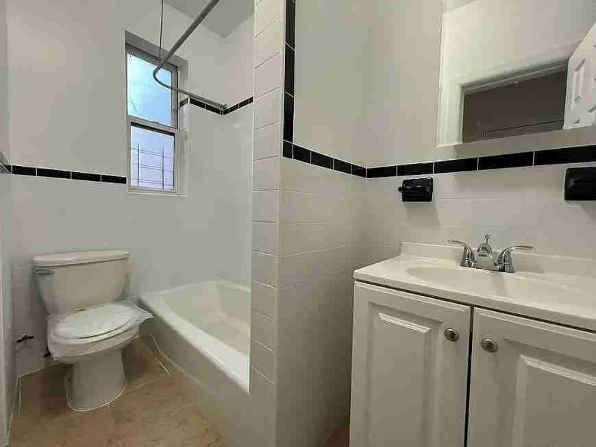 2976 Marion Ave - Photo 6 of 6