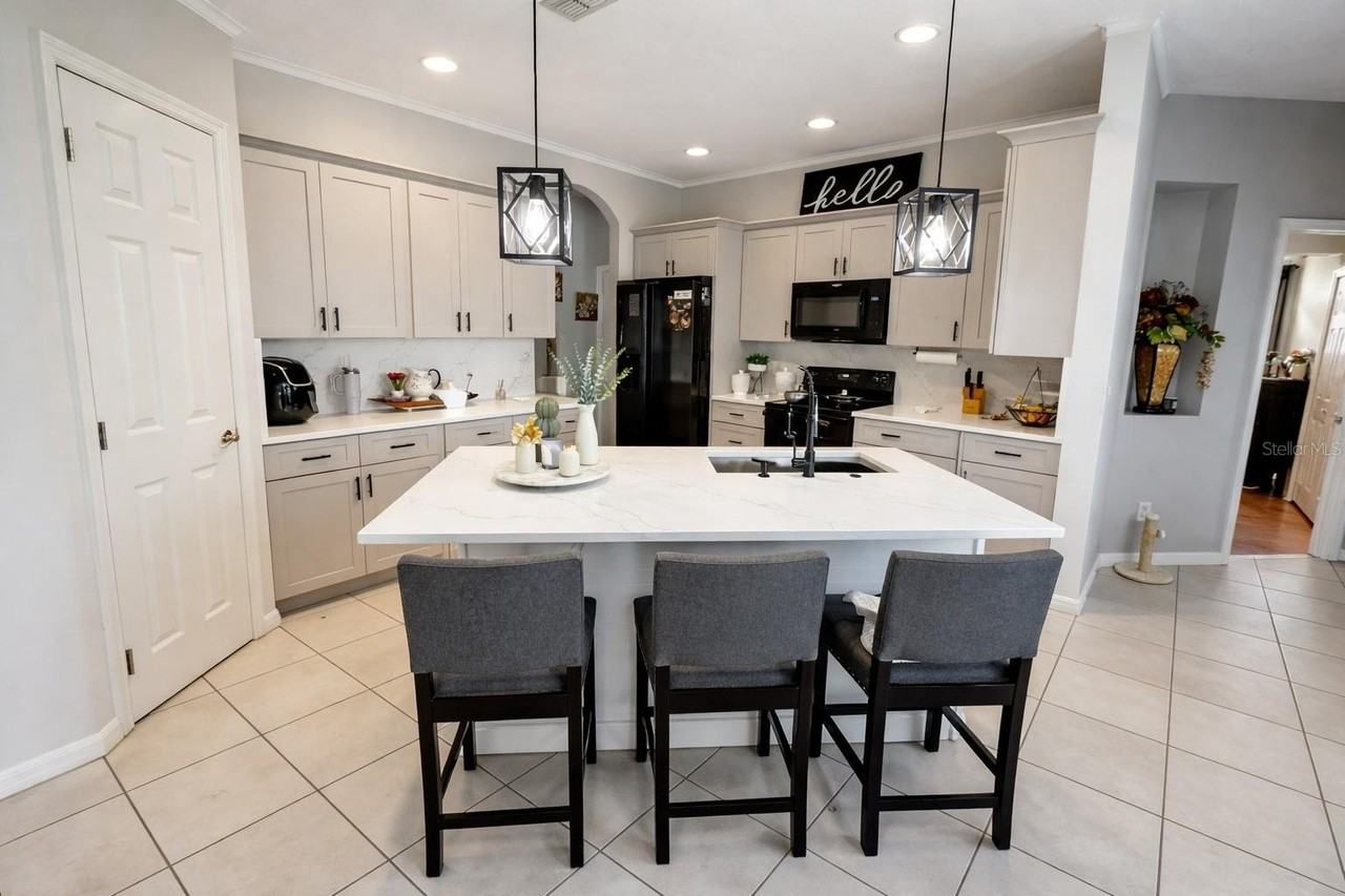 2601 Gold Dust Cir - Photo 4 of 17