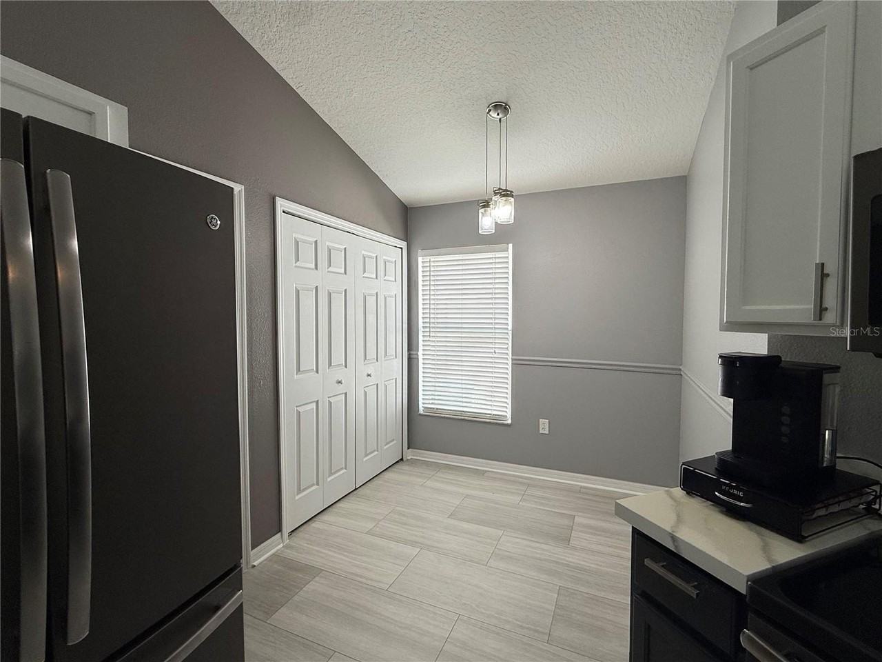 16212 Coopers Hawk Ave - Photo 6 of 15