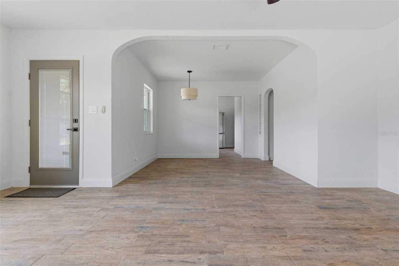 3030A 5th St N - Photo 2 of 20
