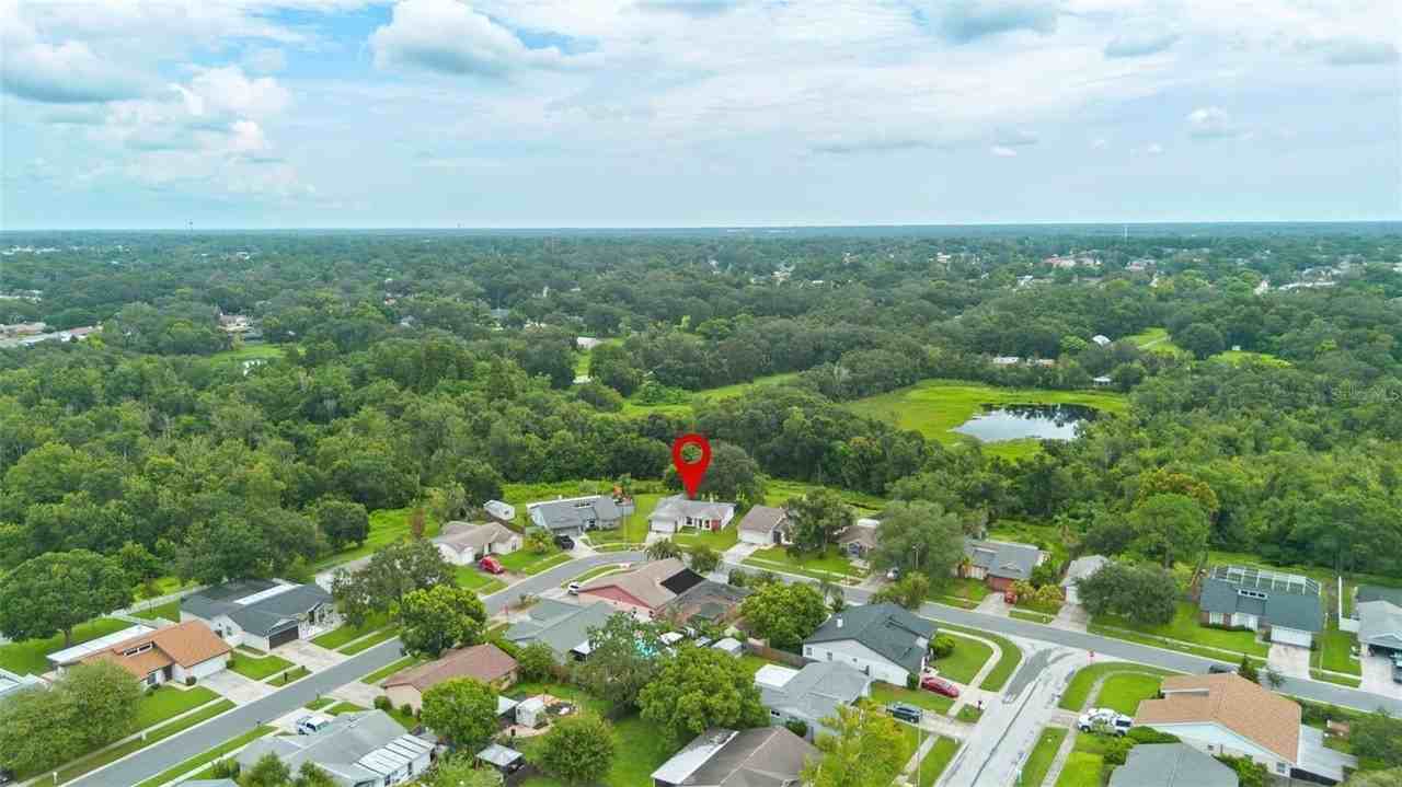 629 Stillview Cir - Photo 4 of 42
