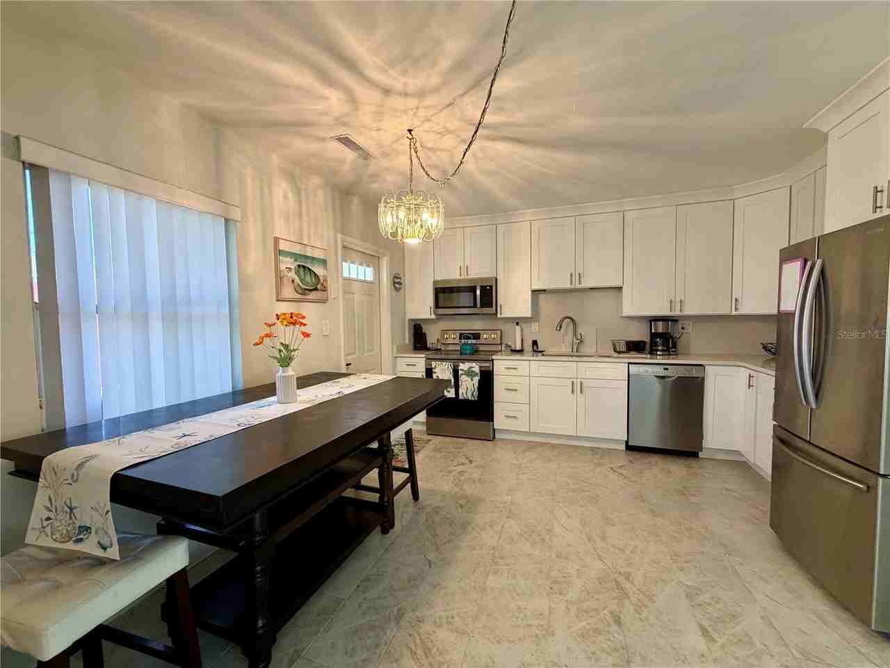 1109 S Betty Ln - Photo 7 of 20
