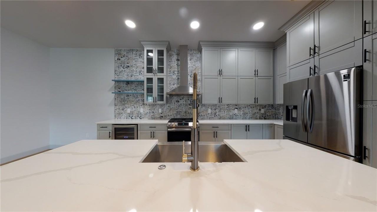 1246 Bass Blvd #A - Photo 5 of 47