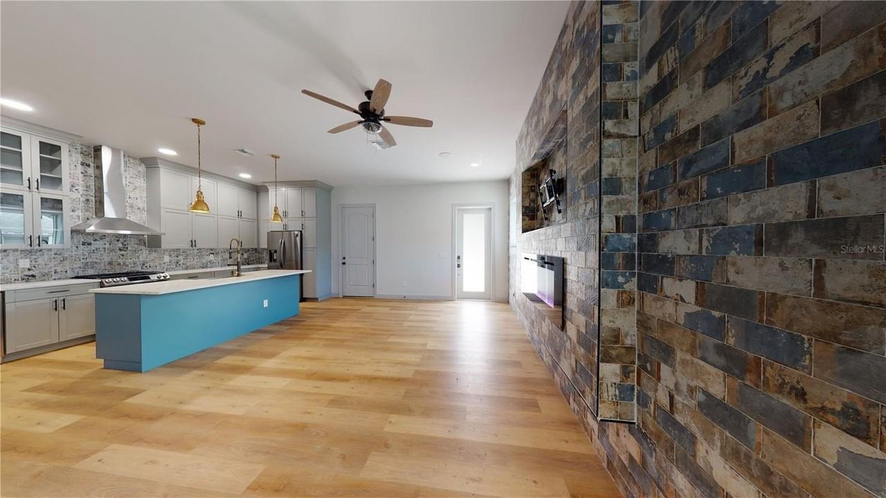 1246 Bass Blvd #A - Photo 7 of 47