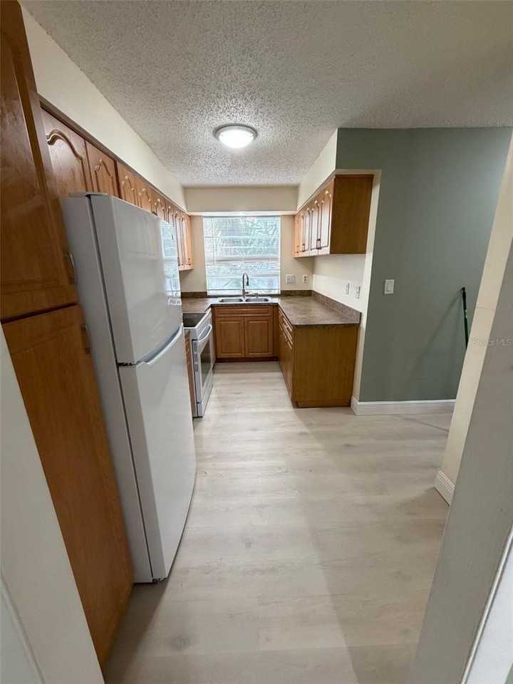 7605 Pasa Dobles Ct - Photo 4 of 14