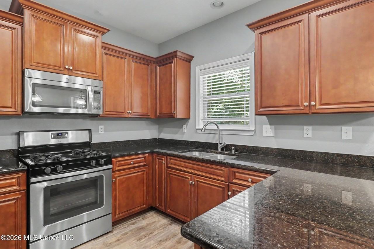 2184 Volterra Cir - Photo 6 of 28