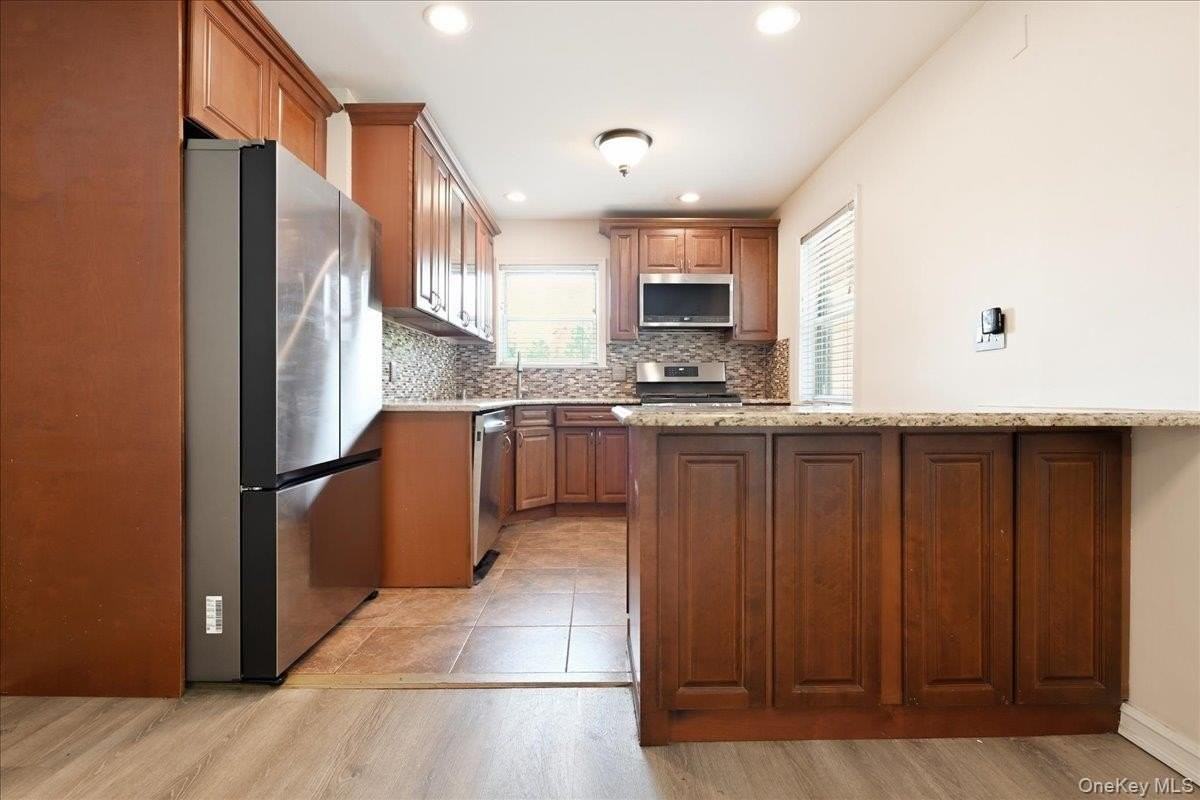 26070 73rd Ave - Photo 4 of 27